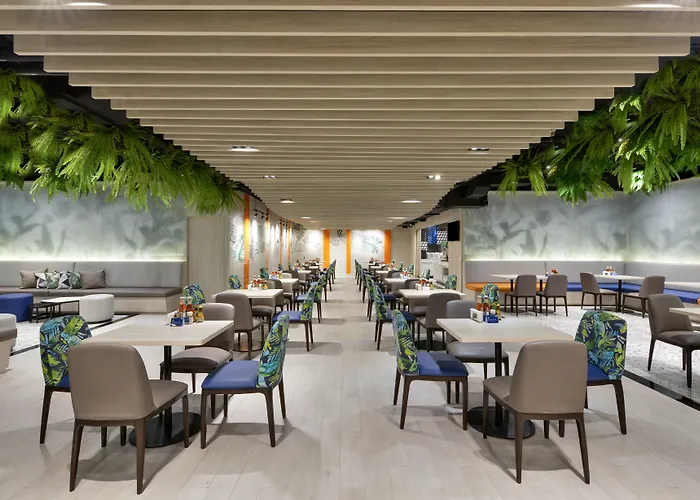 Holiday Inn Express Bangkok Sukhumvit 11 By Ihg