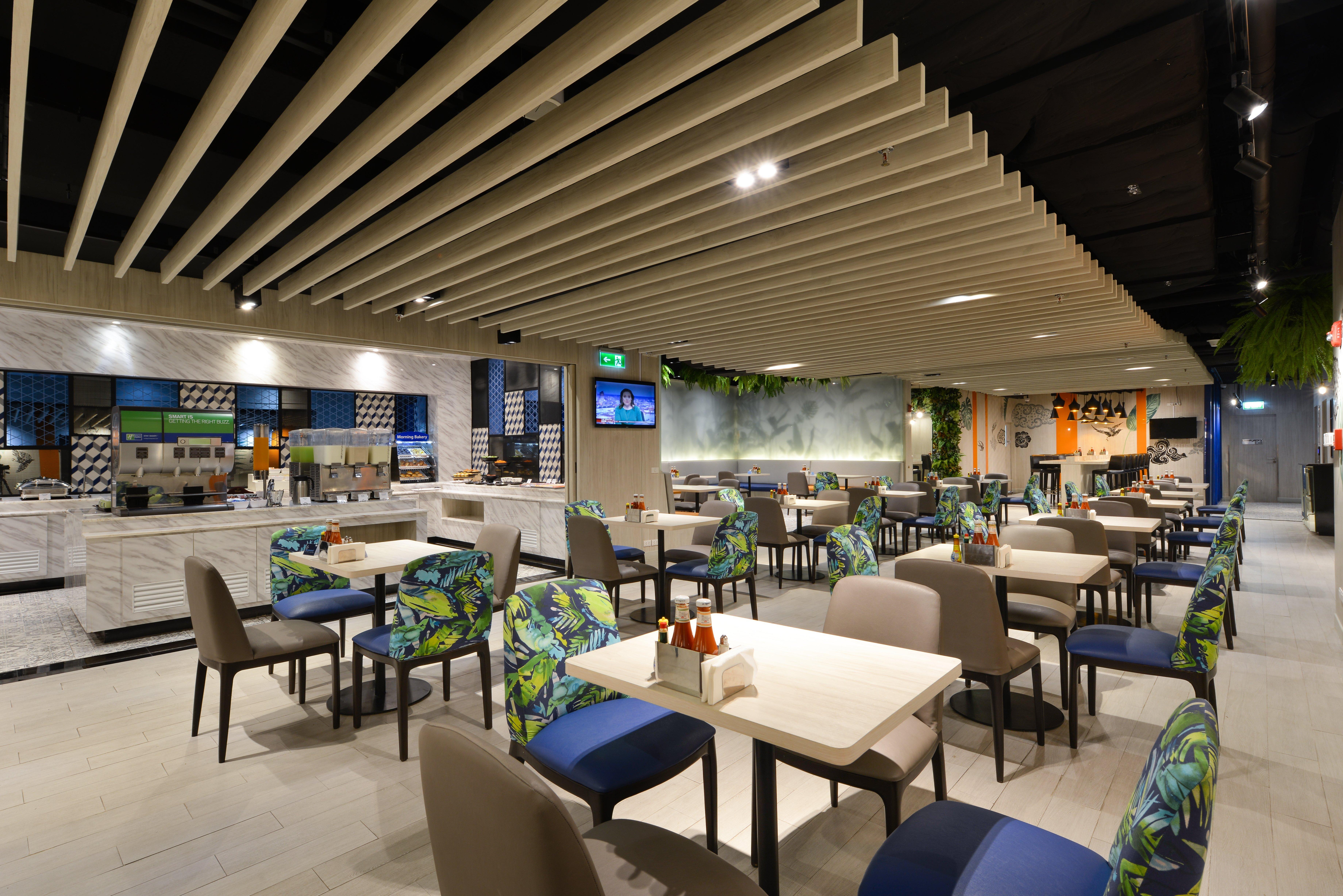 מלון Express Sukhumvit 11 By Ihg