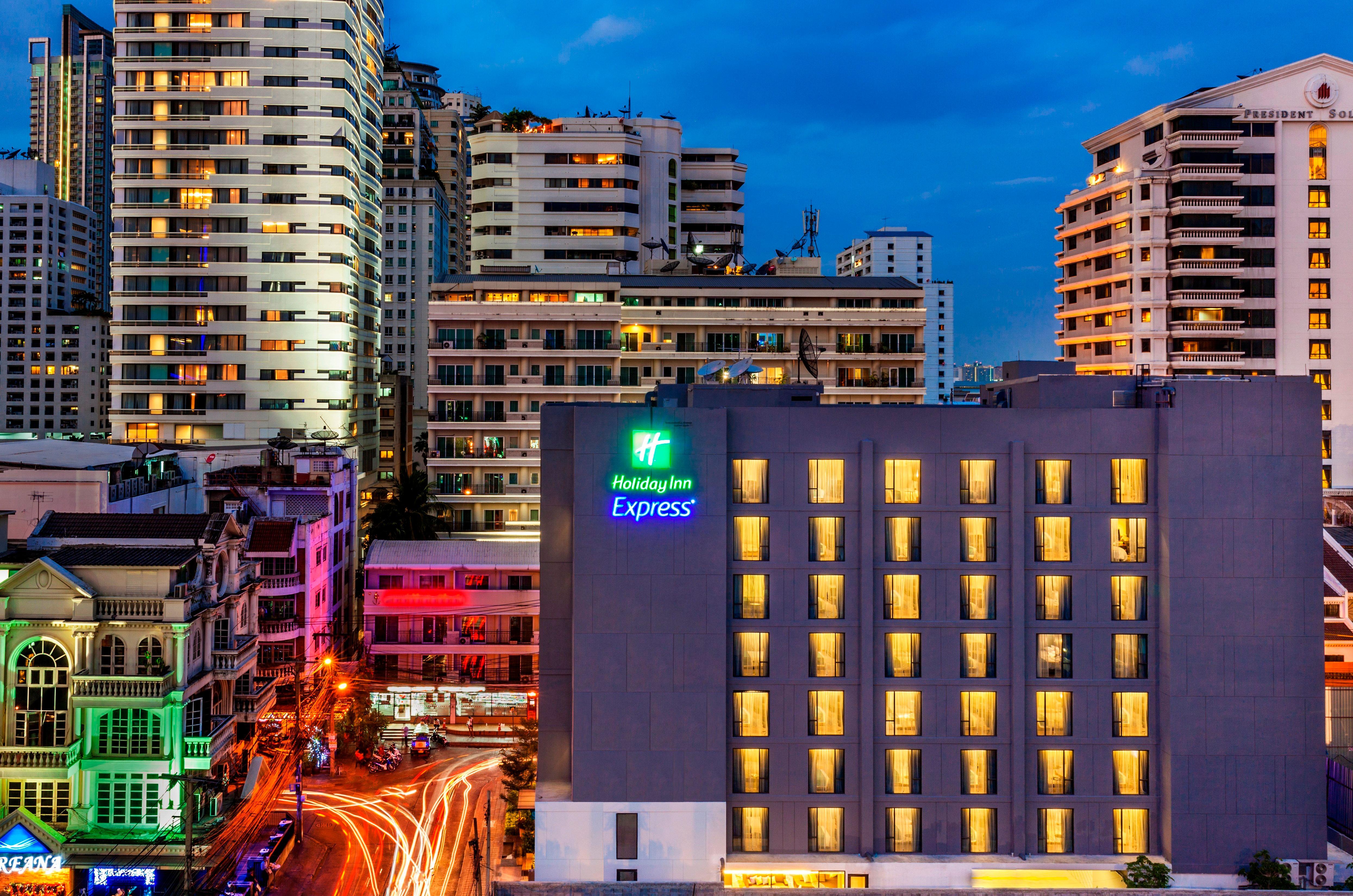 מלון Express Sukhumvit 11 By Ihg בנגקוק