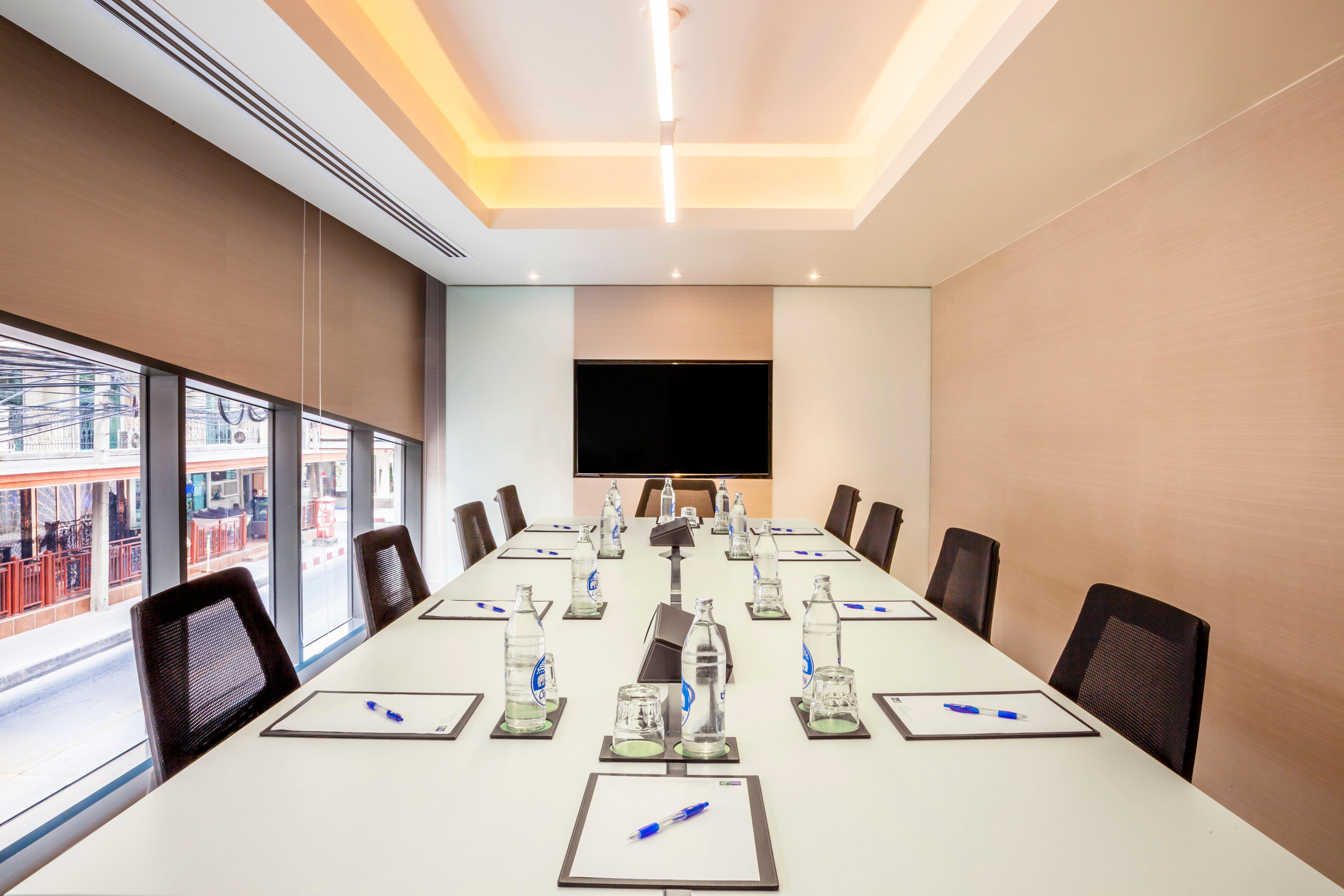 Express Sukhumvit 11 By Ihg מלון בנגקוק