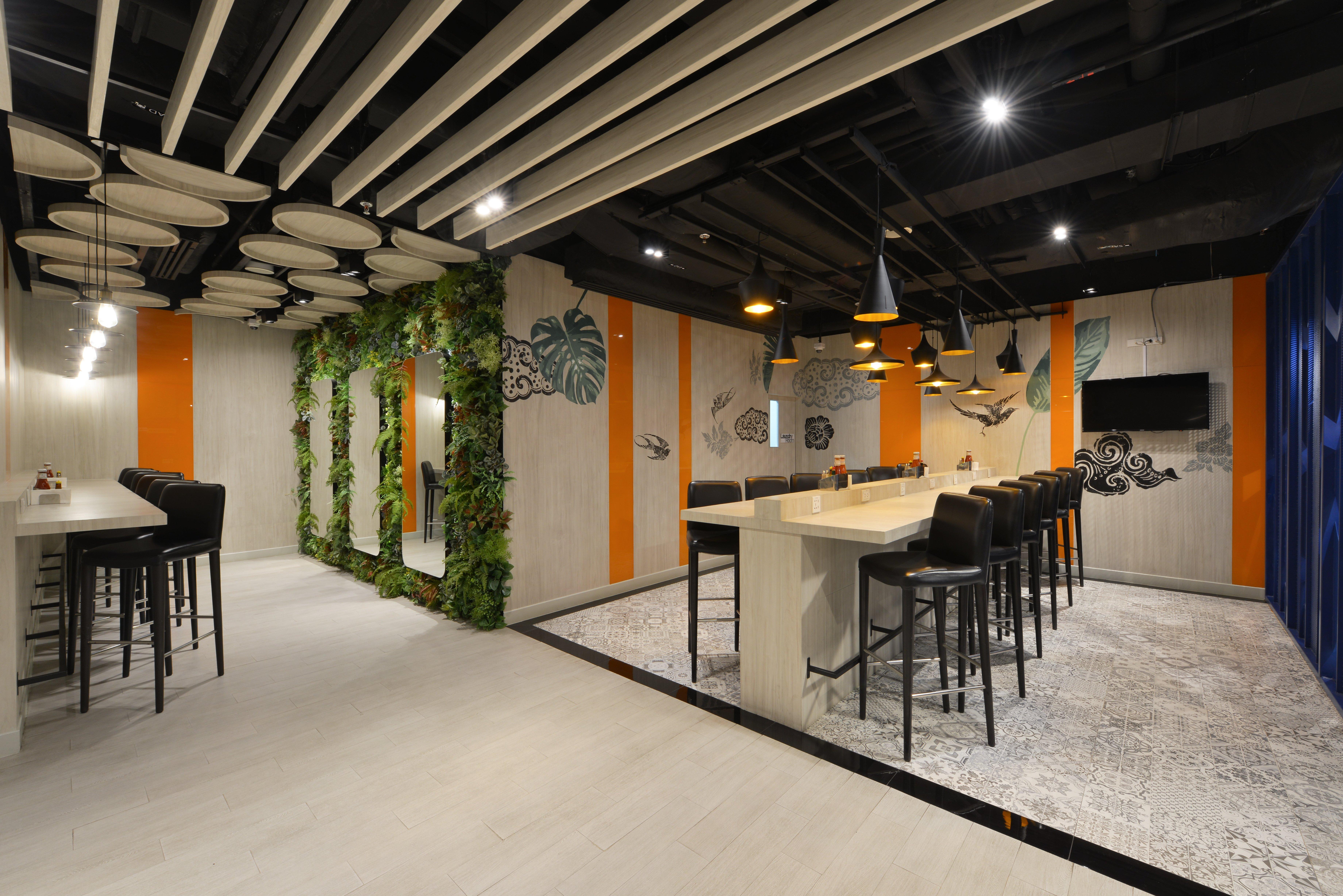 Express Sukhumvit 11 By Ihg מלון